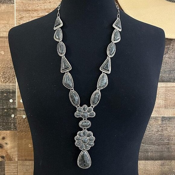 Gorgeous Boho Western Stone Statement Necklace Stone Silver Dipped BRAND NEW - Picture 1 of 2